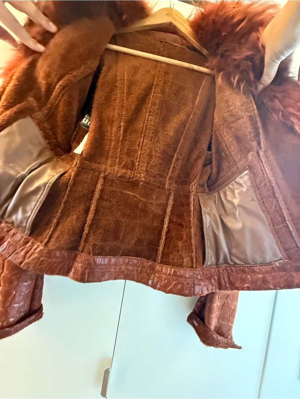 Gianfranco Ferre Croc-Embossed Cognac Leather Jacket with Multi-Tone Fur Collar - Picture 8 of 8